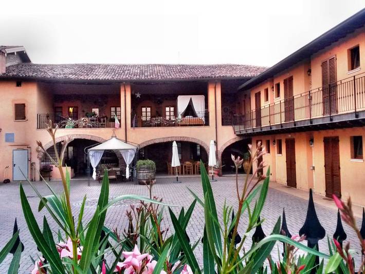 Agriturismo per 2 persone, con giardino e piscina a Bedizzole