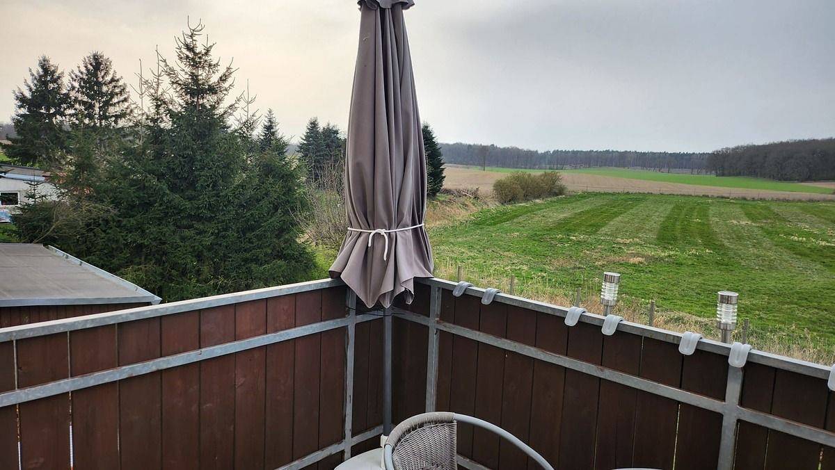 Ganze Wohnung, Komfortable Landwohnung am Finckener See mit Balkon, Terrasse und Garten in Fincken, Müritz