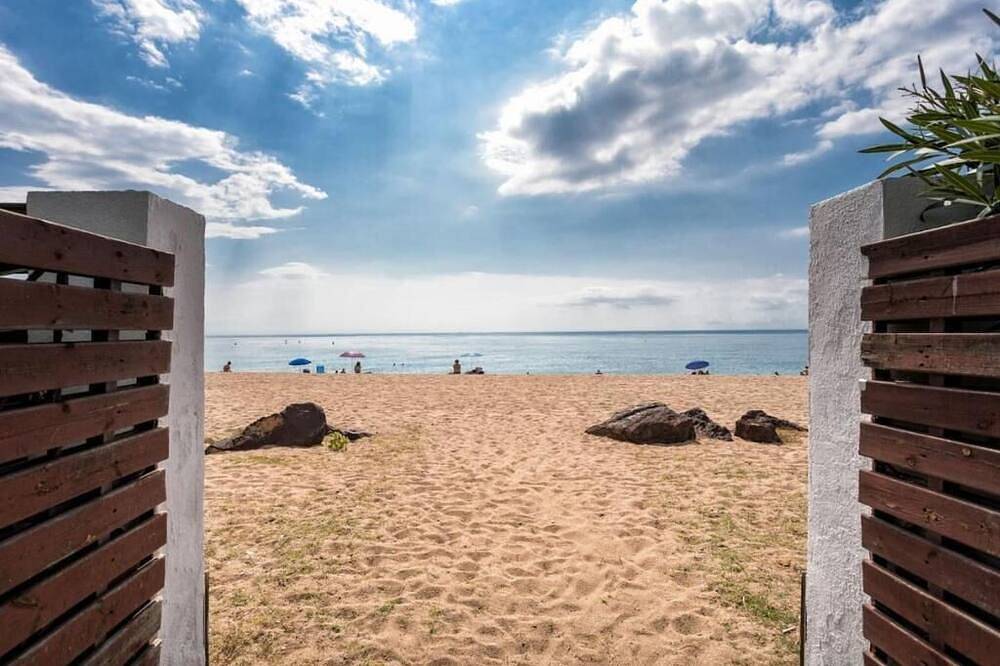 Cozy house with direct access to the beach in Malgrat de Mar, Costa del Maresme