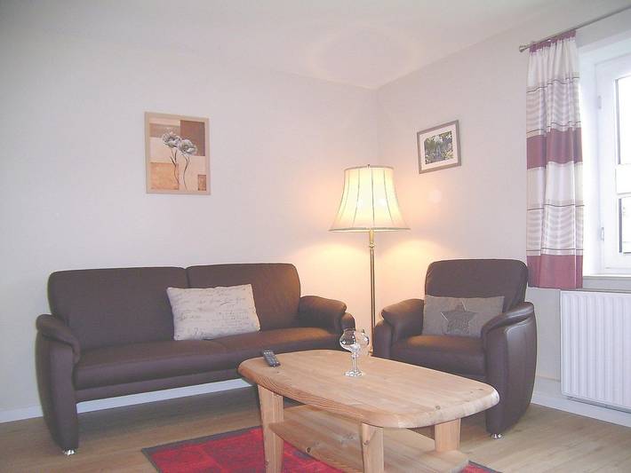 Ganze Wohnung, Ferienwohnung im Eg in Wyk auf Föhr – Terrasse, Garten & Wlan in Wyk auf Föhr (Stadt), Wyk auf Föhr