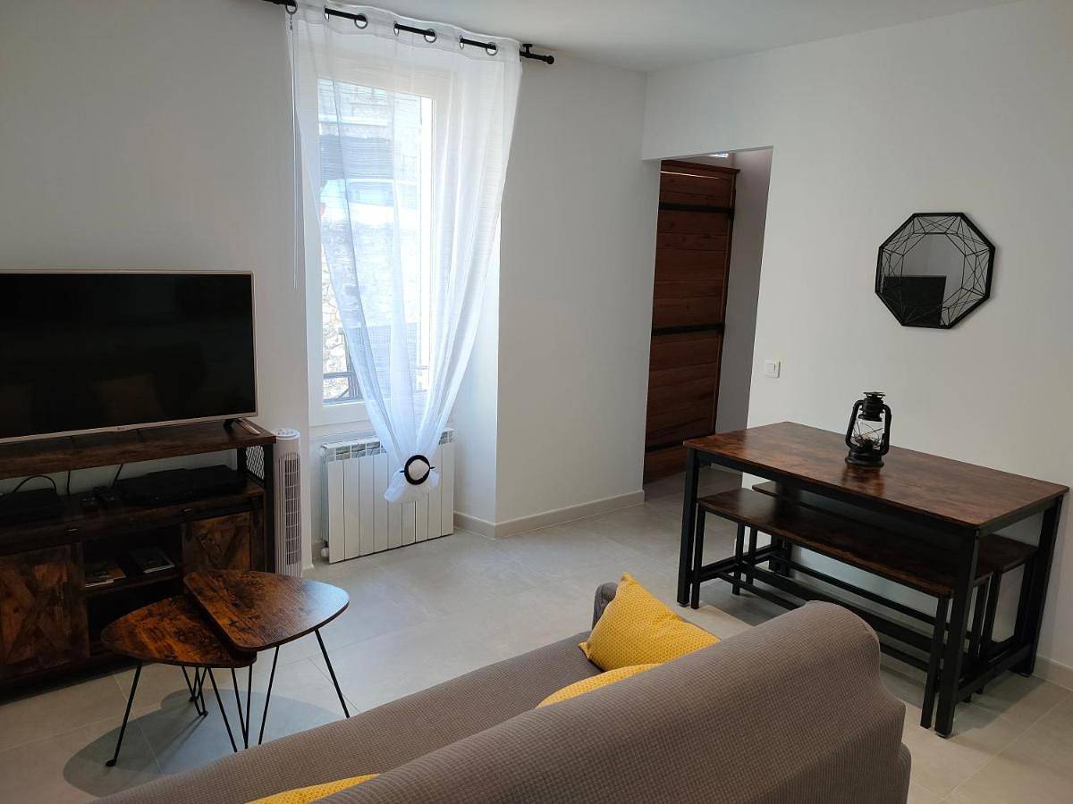 Appartement entier, Beauregard, votre maison en Provence in Orgone, Région d'Arles