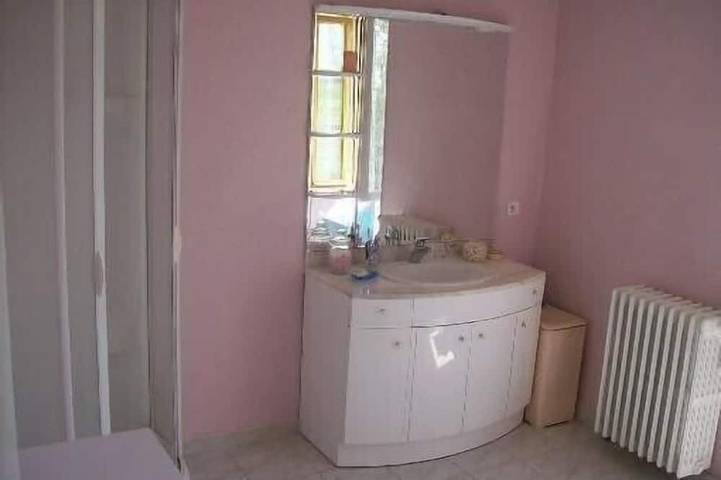 Gîte pour 4 personnes, avec terrasse et jardin à Ribaute-les-Tavernes - 4