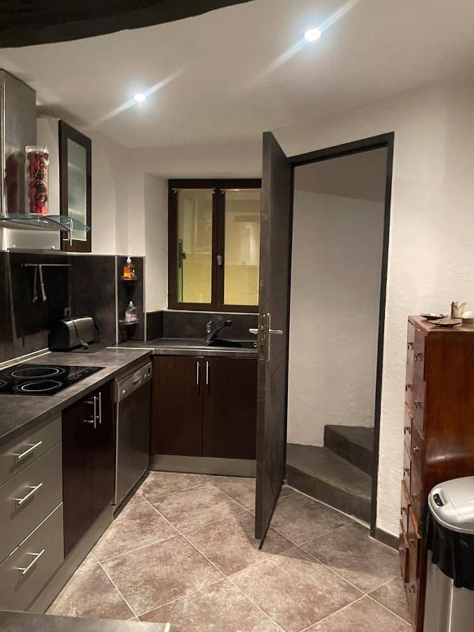 Appartement entier, Apartment in Le Broc, Côte méditerranéenne (France)
