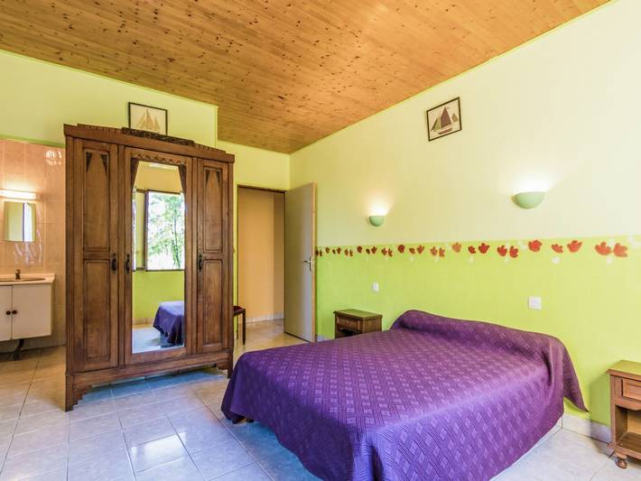 Location de vacances pour 5 personnes, avec piscine et jardin à Salignac-Eyvigues - 4