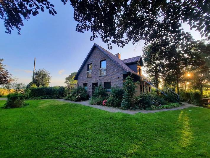 Ferienwohnung für 2 Personen, mit Terrasse und Garten sowie Ausblick