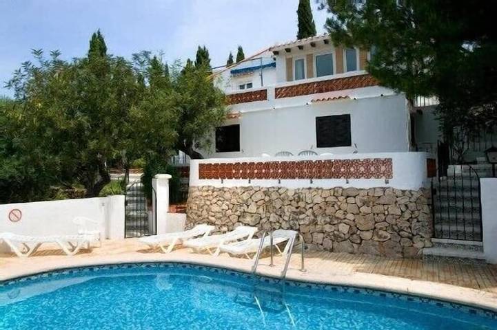 Chalet para 4 personas, con jardín y balcón en Orba