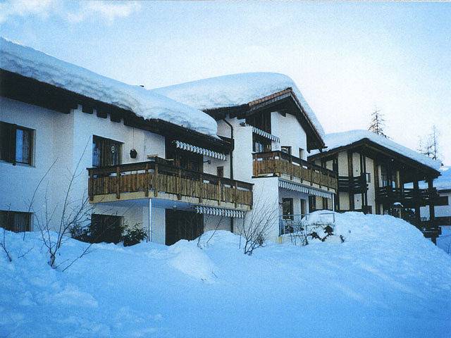 Ferienwohnung für 6 Personen, mit Balkon und Terrasse sowie Garten und Sauna in Laax