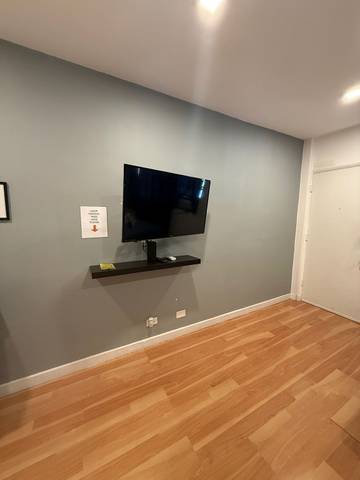 Vacation Apartment for 3 Guests in Hallandale Beach, Florida, Picture 4