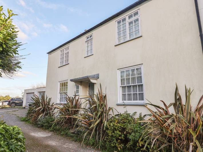 4 East Cliff in Lyme Regis, Dorset