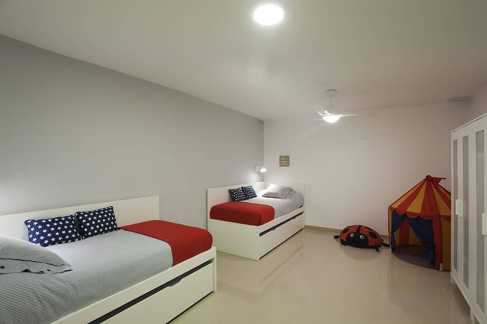 2´ Paseo A La Playa, Piscina, 4 Dormitorios, Villa De Lujo, Residencia Privada in Maspalomas, San Bartolomé de Tirajana