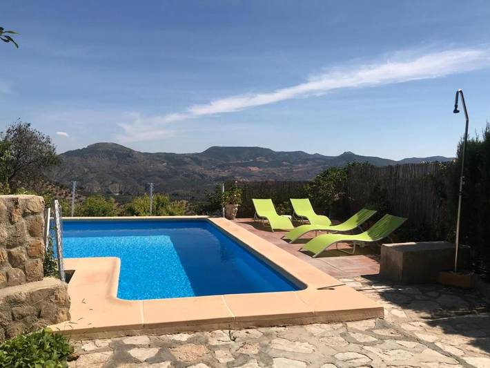 Casa rural para 7 personas, con piscina además de jardín y vistas en Sierra Mágina - 2