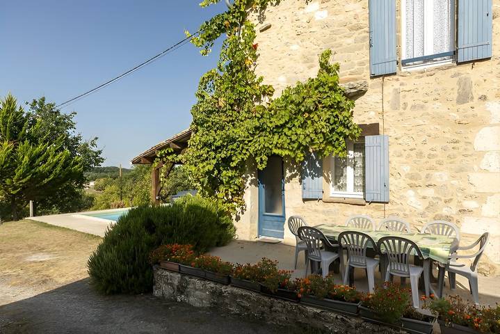 Gîte pour 8 personnes, avec jardin ainsi que piscine et terrasse à Villeréal - 3