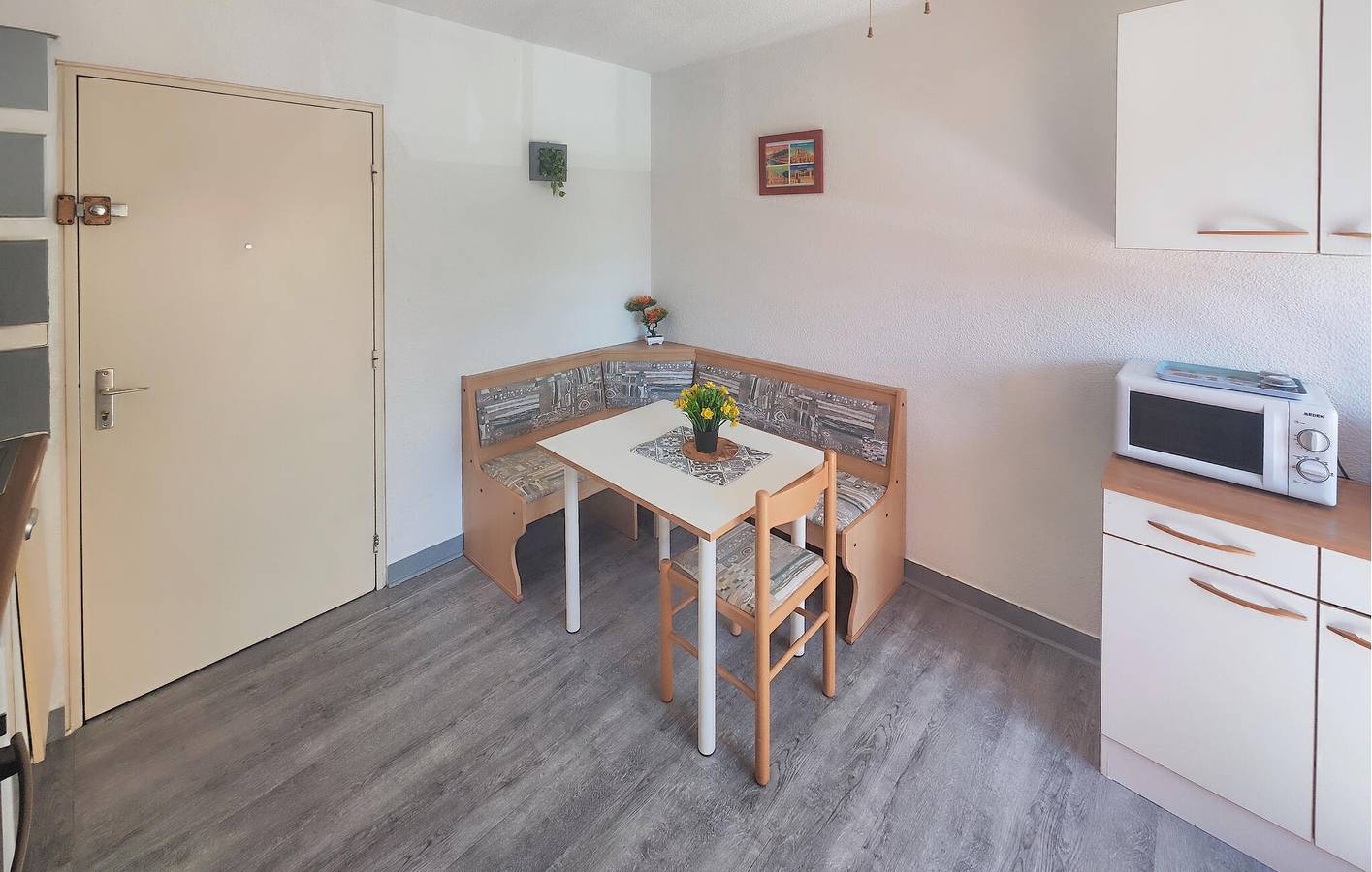 Ganze Ferienwohnung, Moderne Wohnung mit Parkplatz, TV und 2 km zum Stadtzentrum in Narbonne Plage, Narbonne