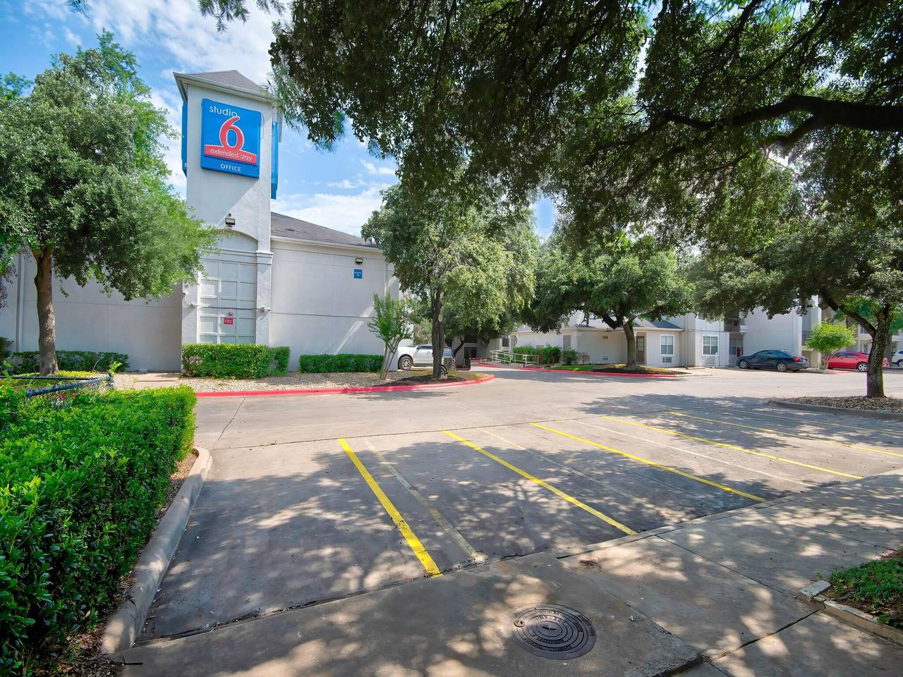 Apartamento entero, 1 cama tamaño queen | Baño adaptado para personas co in Austin, Condado de Travis