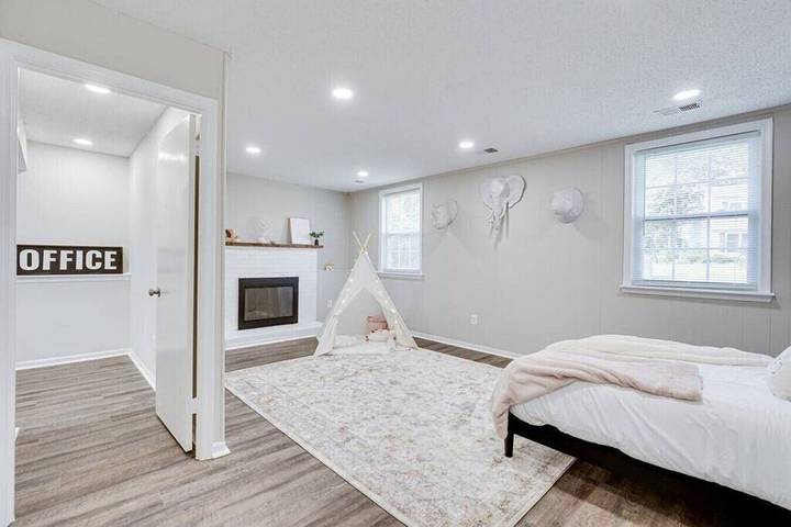 Vacation rental for 9 people, with balcony and yard, with pets in Northern Virginia