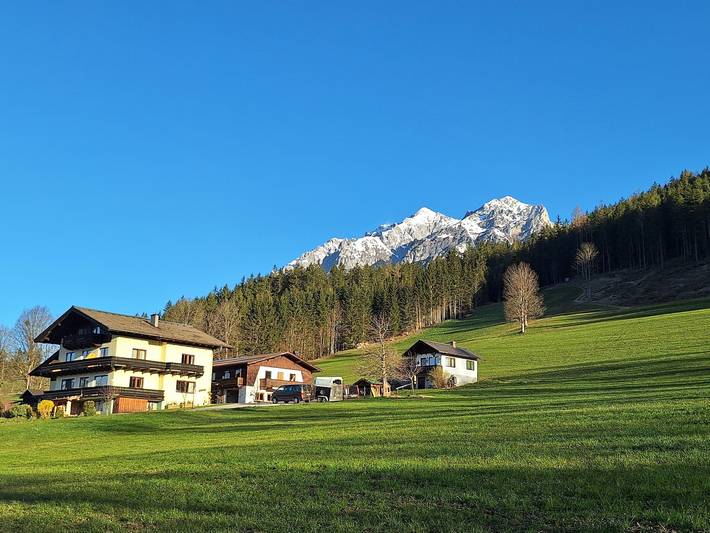 Bauernhaus für 4 Personen, mit Pool und Ausblick sowie Terrasse und Garten, mit Haustier in Ramsau am Dachstein