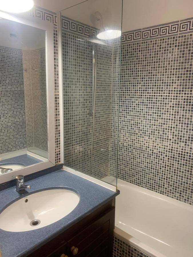 Gîte pour 4 personnes, avec terrasse et vue dans Office De Tourisme Cannes La Bocca - 3