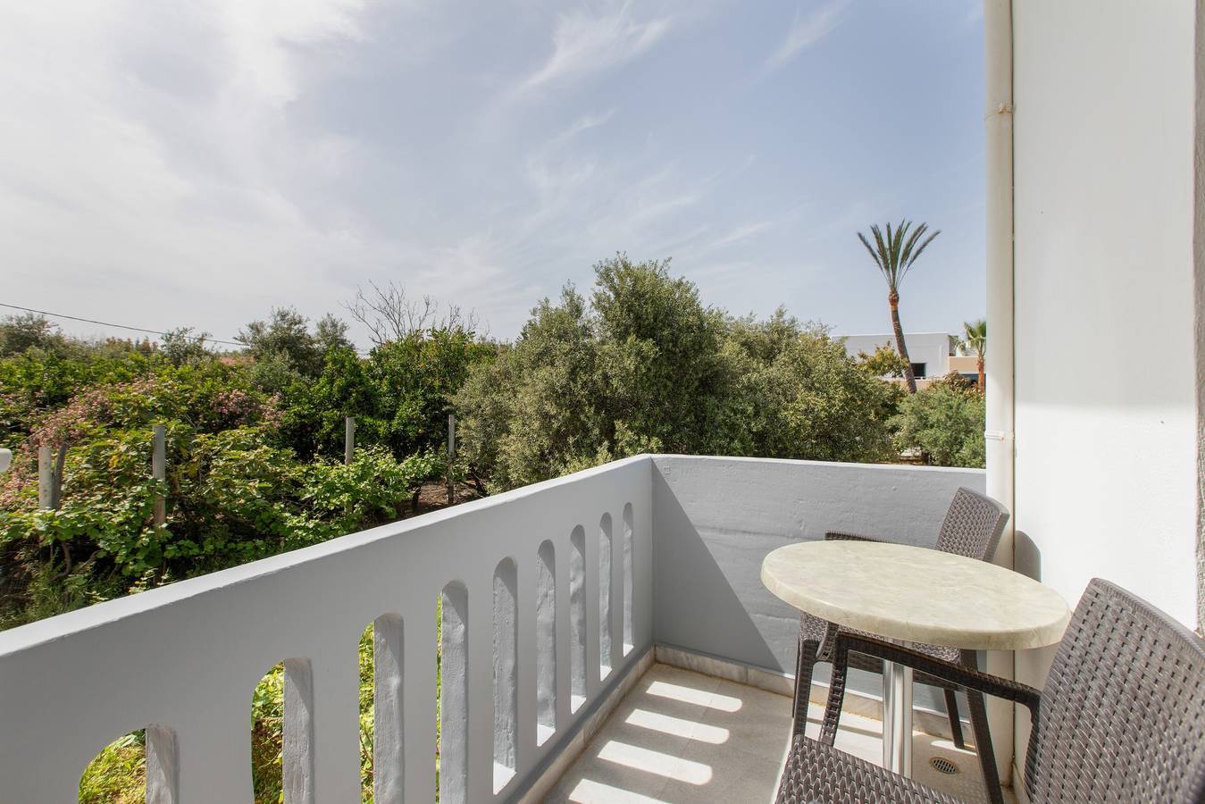 Entire studio, Studio Apartment 'Popi with Extra Bed' with Mountain View, Wi-Fi and Air Conditioning in Agia Marina, Chania region
