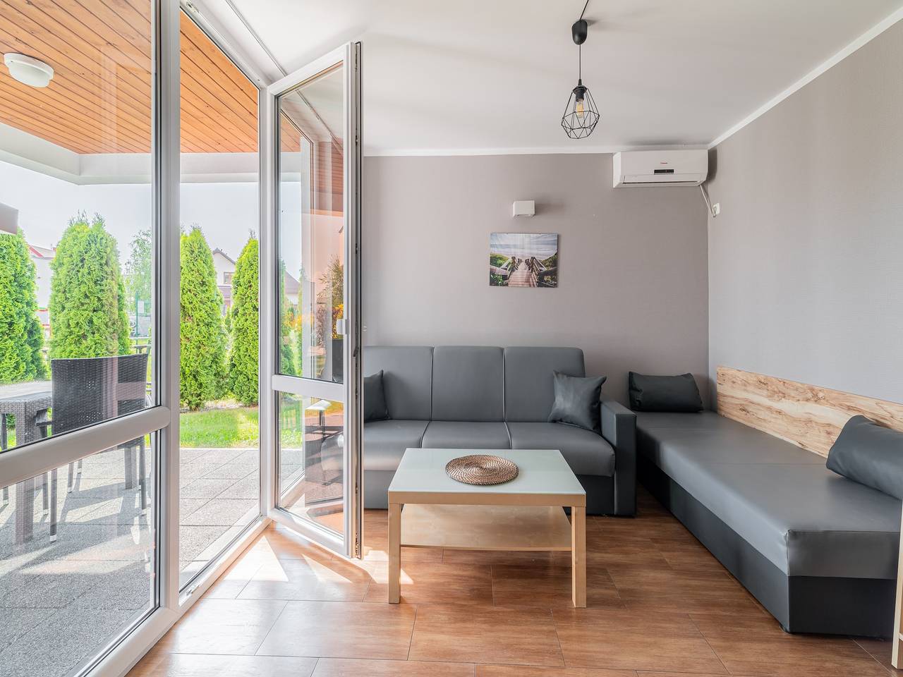 Komfortable Ferienhäuser in Meeresnähe, Pool in Ustronie Morskie, Polnische Ostsee