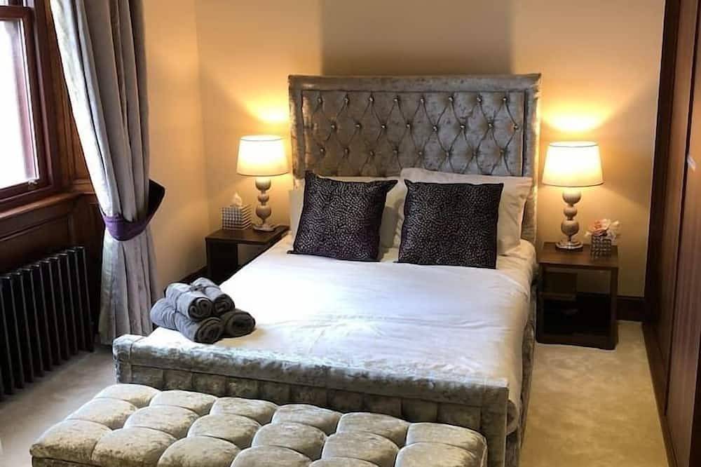 Beautiful 4-Bed Villa in Glasgow in Glasgow, Greater Glasgow and Clyde Valley