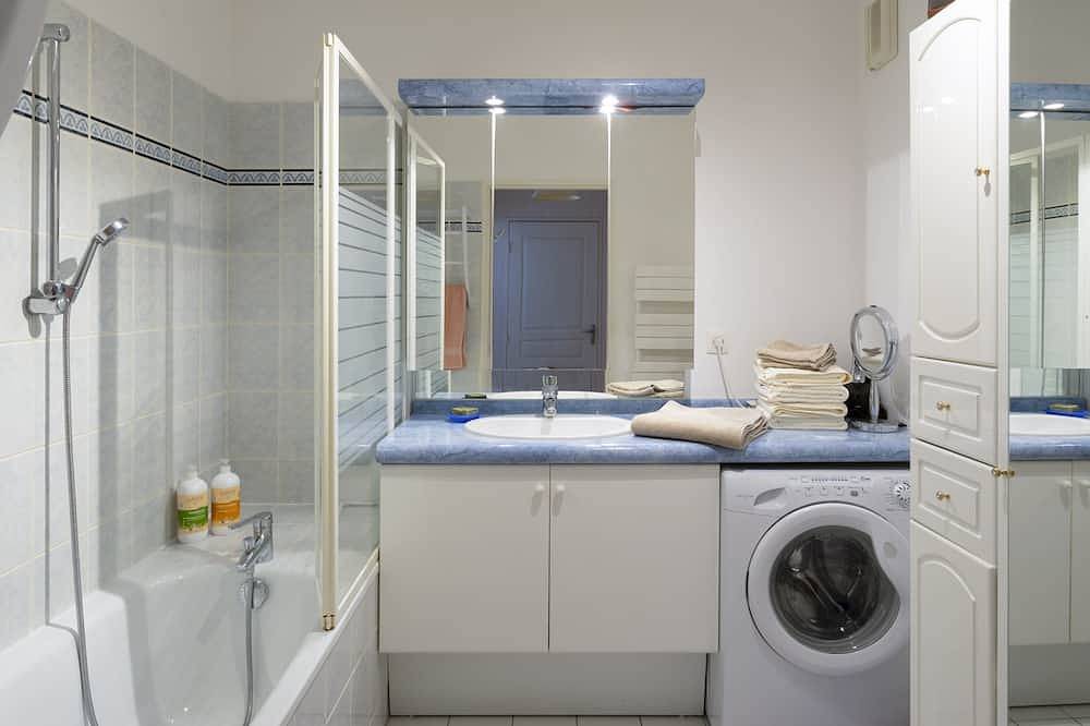 Appartement entier, 🏡 Apartment at the gates of Paris - All comfort 🏡 in Clamart, Hauts-de-Seine