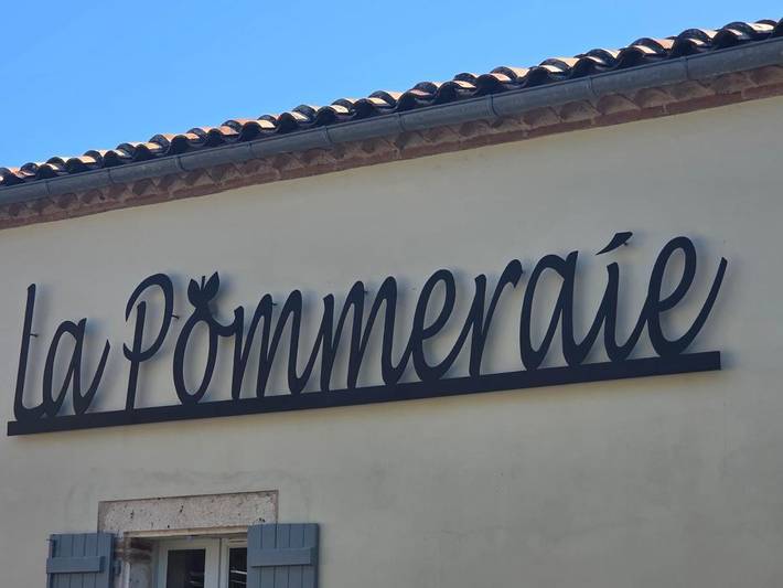 Location de vacances pour 15 personnes à Pommevic