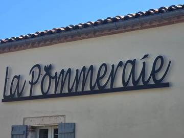 Gîte pour 15 personnes à Pommevic