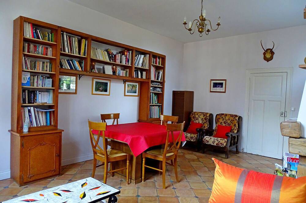 Chambre d'hôtes 'Perle' avec Wifi, Tv, petit-déjeuner inclus in Ligny-le-Ribault, Sologne
