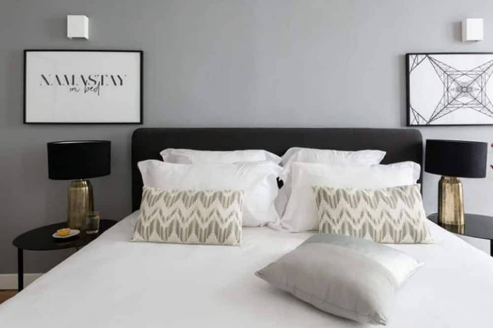Appartement entier, Staying by the Tuileries, Madeleine, Vendome, Louvre-the Parisian headquarter! in Paris 1er Arrondissement, Paris