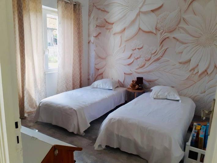 Location de vacances pour 6 personnes, avec terrasse et jardin, animaux acceptés à Le Riols - 4