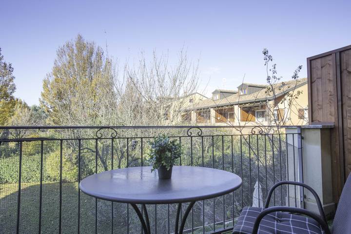 Appartement de vacances pour 4 personnes, avec terrasse ainsi que piscine et jardin - 1