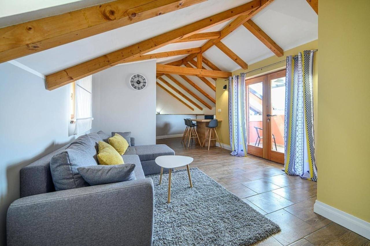 Ganze Wohnung, 1-Zimmer-Ferienwohnung mit Terrasse Sibenik A-23756-e in Sibenik, Šibenik-Knin