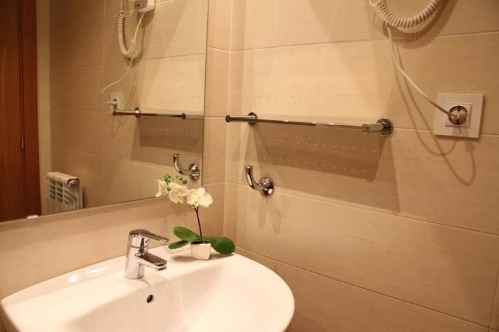 Gîte pour 4 personnes, avec vue et jardin, animaux acceptés à Figueras - 2