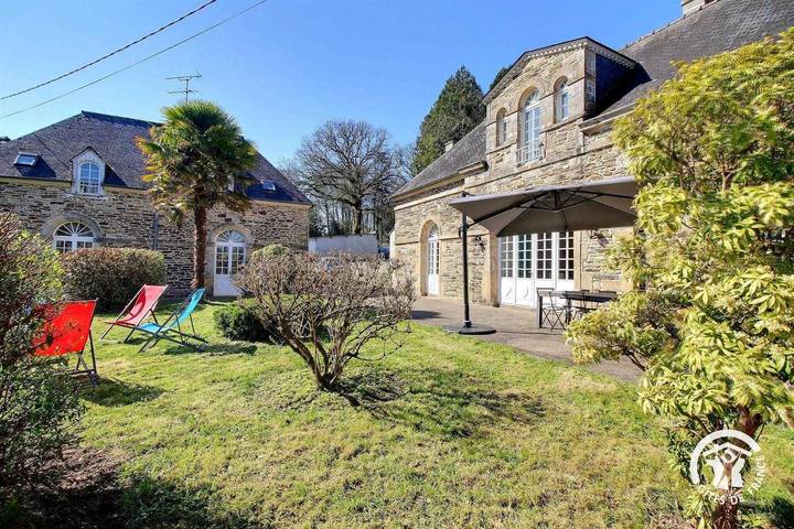 Gîte pour 9 personnes, avec terrasse et jardin, animaux acceptés à Pontivy - 3