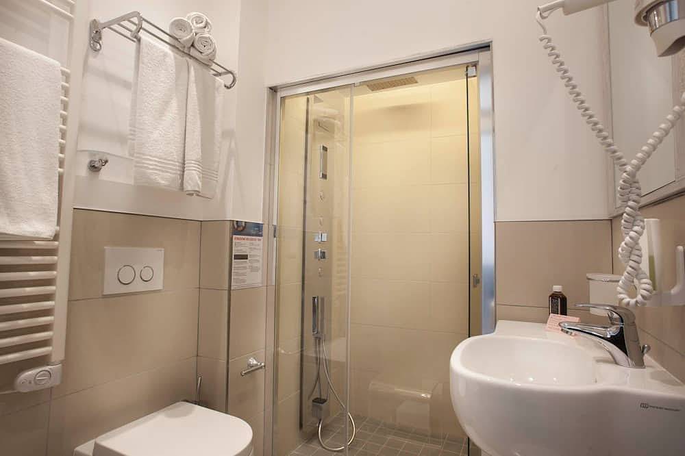 Apartamento entero, Habitación doble con zona de cocina y 2 balcones in Igea Marina, Bellaria-Igea Marina