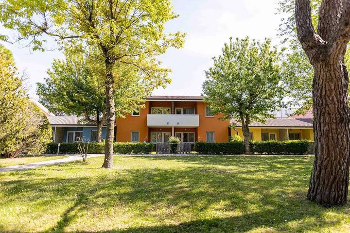 Ferienpark für 5 Personen, mit Garten und Pool sowie Balkon, kinderfreundlich in Venetien - 2