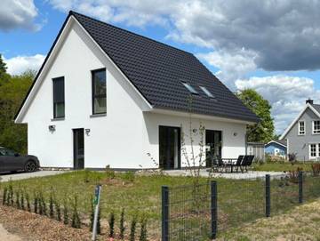 Ferienhaus für 9 Personen, mit Garten und Terrasse, kinderfreundlich in Fürstenberg/Havel