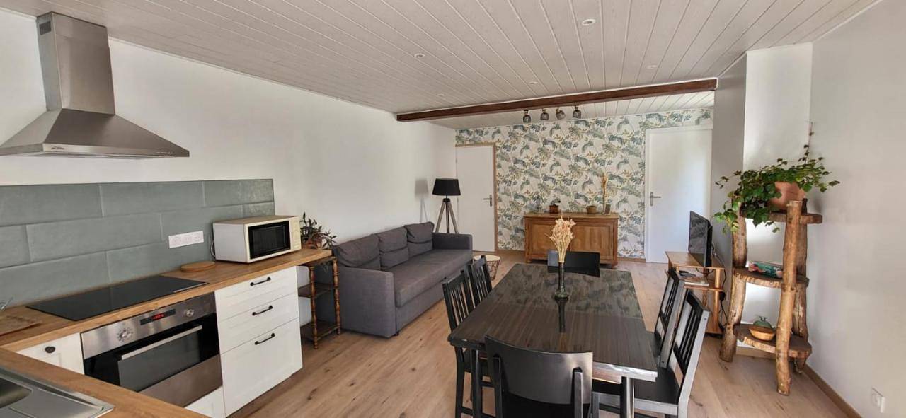 Appartement entier, La Louve in Arbois (homonymie), Jura Francais