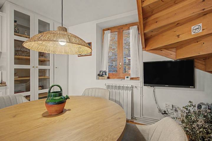 Casa Vacacional 'Es De Bernat 2' con Vistas a la Montaña y Wi-Fi in Garós, Alto Arán