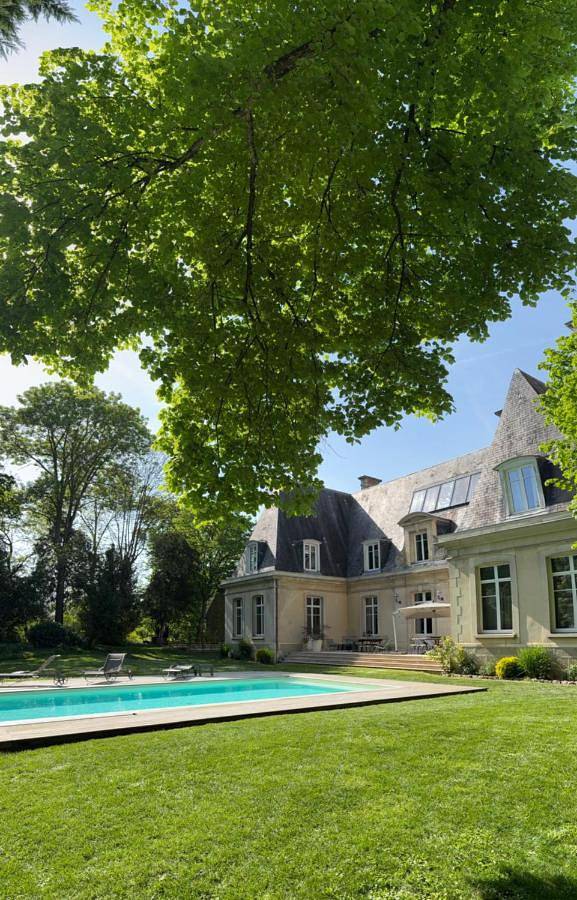 Le Château d'Hermonville B&B / Chambres d'hôtes in Hermonville, Marne