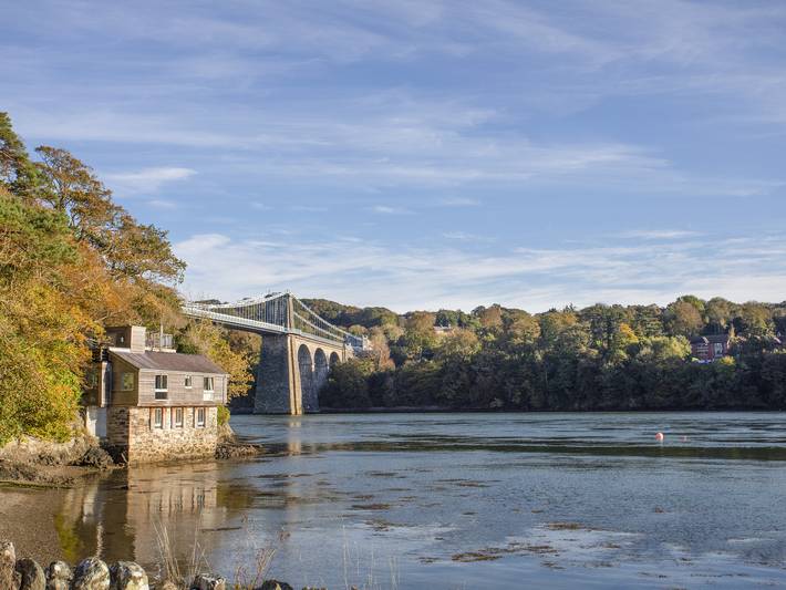 Cottage for 8 people, with Balcony and Terrace in Menai Bridge