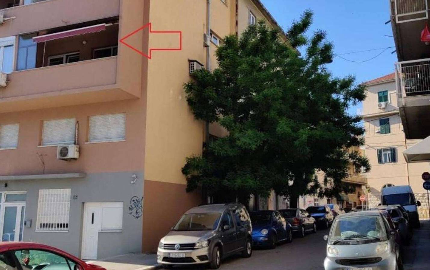 Entire apartment, One bedroom apartment with balcony and sea view Split A-23407-a in Split, Split-Dalmatia