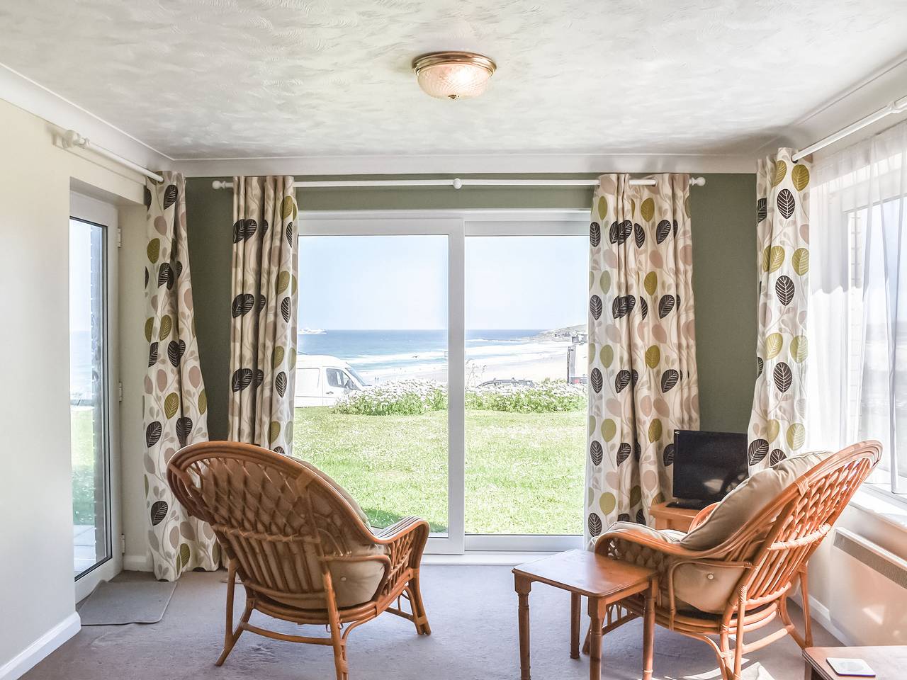 Apartment 1 Waterrs Edge in Newquay, Cornwall