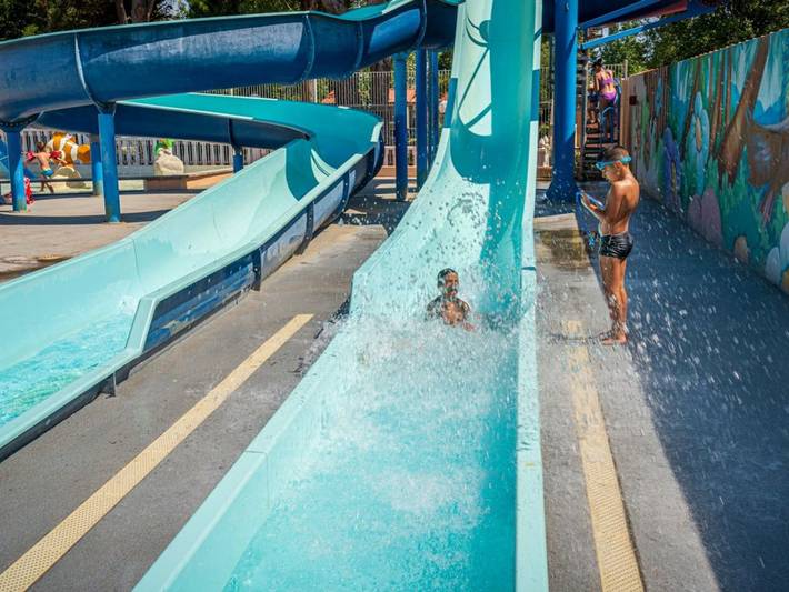 Mobil home pour 6 personnes, avec terrasse et piscine dans Serignan Plage - 4