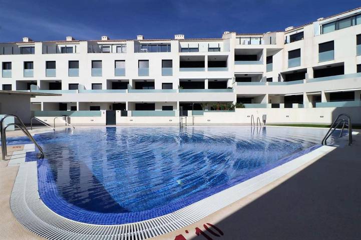 Appartement de vacances pour 6 personnes, avec piscine et terrasse