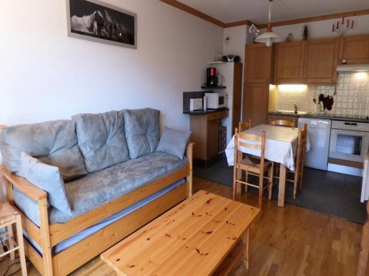 Entire apartment, Apartment near Le Charmieux Ski Slopes in Le Grand-Bornand, Annecy region