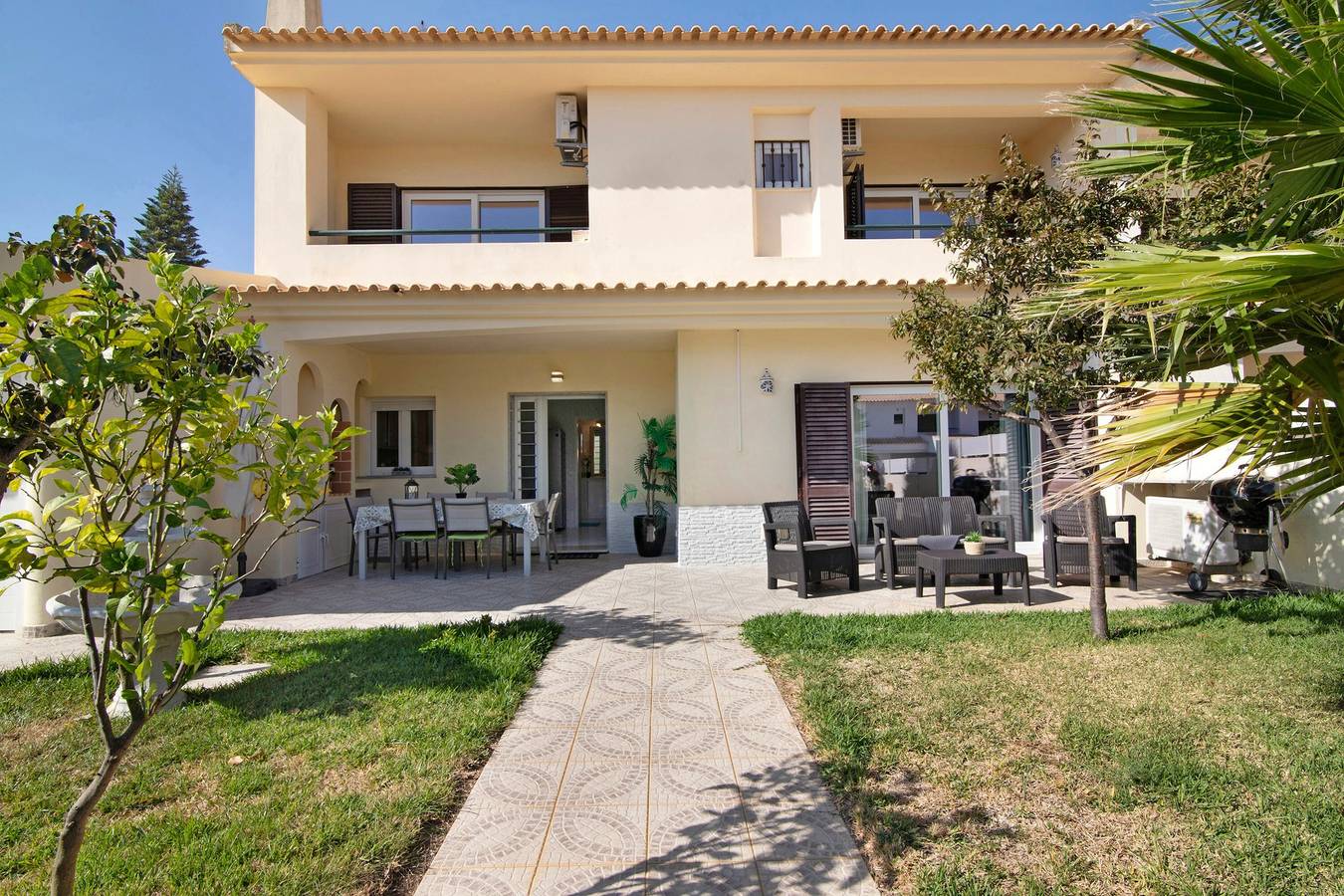 Villa 'Alonzo' with Private Pool, Wi-Fi and Air Conditioning in Albufeira, Faro District