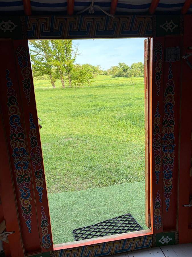 Tente pour 4 personnes, avec Terrasse et Jardin en Haute-Loire - 2