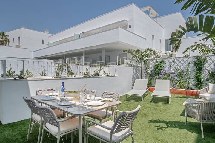 Ganze Wohnung, Apartment 'La Casa De Emilie – Nur Familien' mit Pool, WLAN & Klimaanlage in Conil de la Frontera, Costa de la Luz