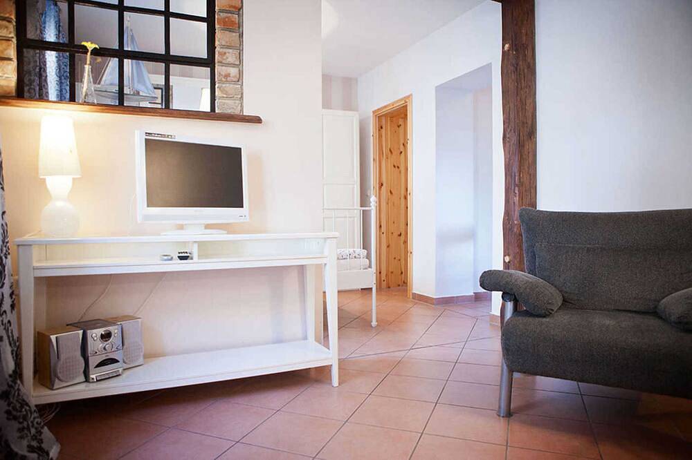 Ganze Wohnung, Ostwind 1 mit kl. Terrasse, Eg Langenstr. 41 - Gohr- Ferienwohnungen in Ozeaneum Stralsund, Stralsund